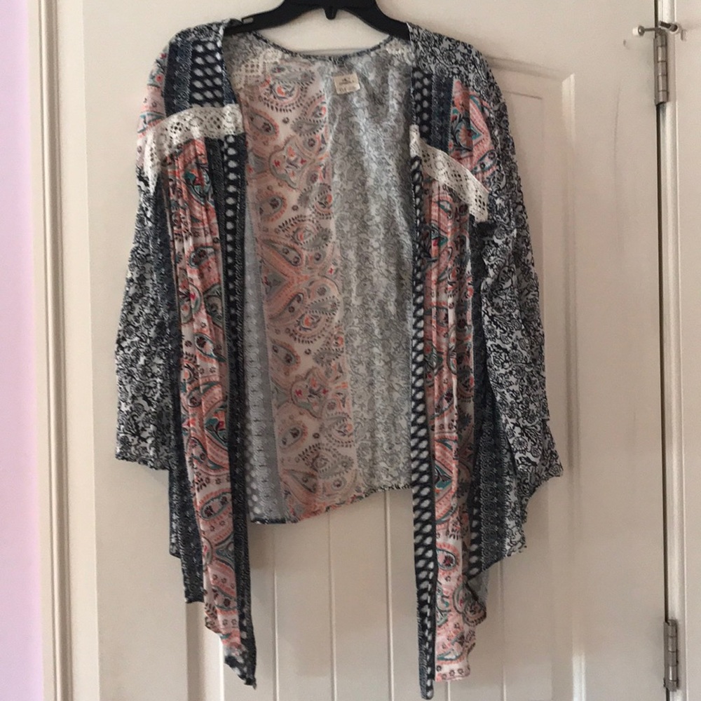 Cardigan/Sweater